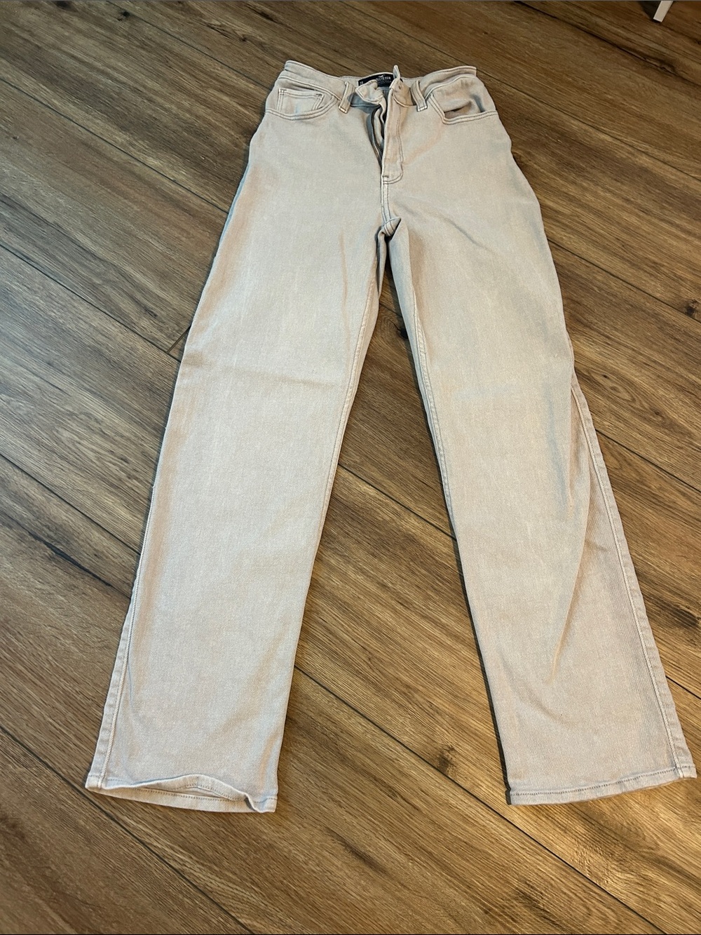 Hollister High-Rise Jeans in Light Tan
